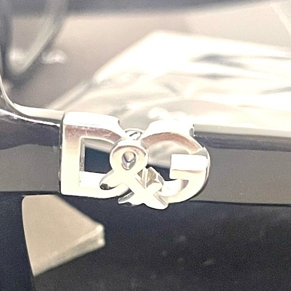 Dolce & Gabbana Gradient Lens Black Sunglasses and cloth,bag and clamshell case - Picture 6 of 15